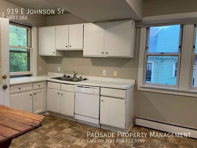 919 E Johnson St in Madison, WI - Building Photo - Building Photo
