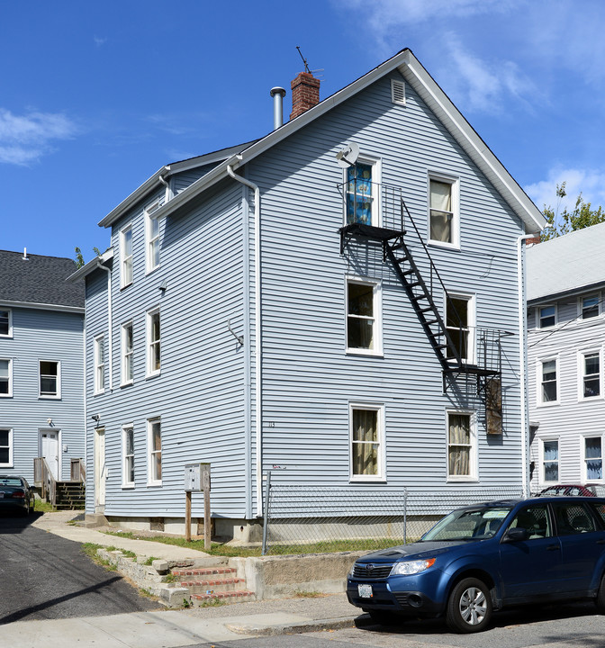 113 Garfield St in Central Falls, RI - Building Photo