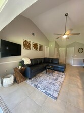 207 Southampton Dr in Venice, FL - Building Photo - Building Photo