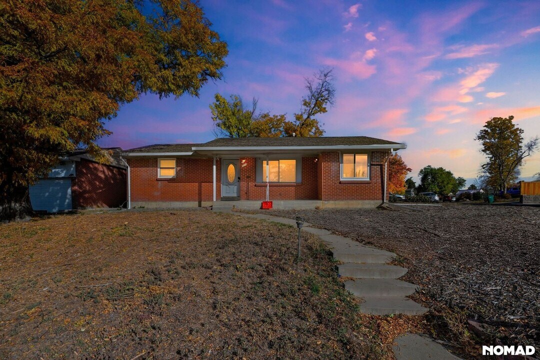 4331 W 82nd Ave in Westminster, CO - Building Photo