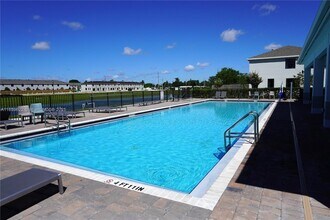1533 NE 3rd Ave in Florida City, FL - Foto de edificio - Building Photo