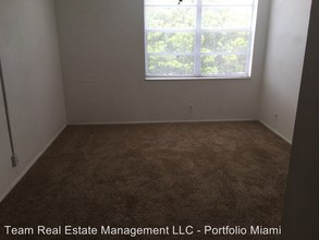 9460 Live Oak Pl-Unit -# 409 in Davie, FL - Foto de edificio - Building Photo