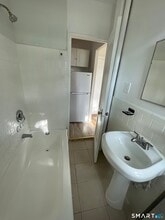 305 Parrott Ave in Bridgeport, CT - Building Photo - Building Photo