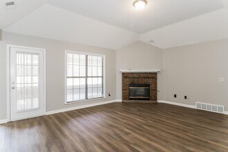7589 Shelby Woods Cove in Memphis, TN - Building Photo - Building Photo