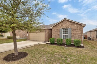 73 Mallard Ln in Leander, TX - Building Photo - Building Photo