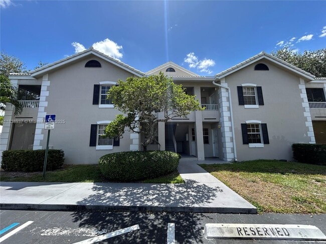 property at 2890 N Oakland Forest Dr
