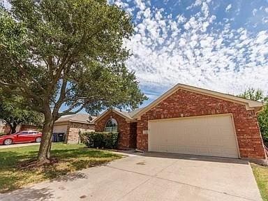 property at 2421 Collier Dr
