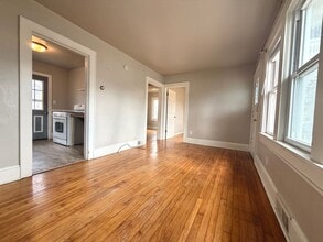 1312 S Van Buren St in Allouez, WI - Building Photo - Building Photo