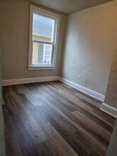 1987 SW 1st St in Des Moines, IA - Building Photo - Building Photo