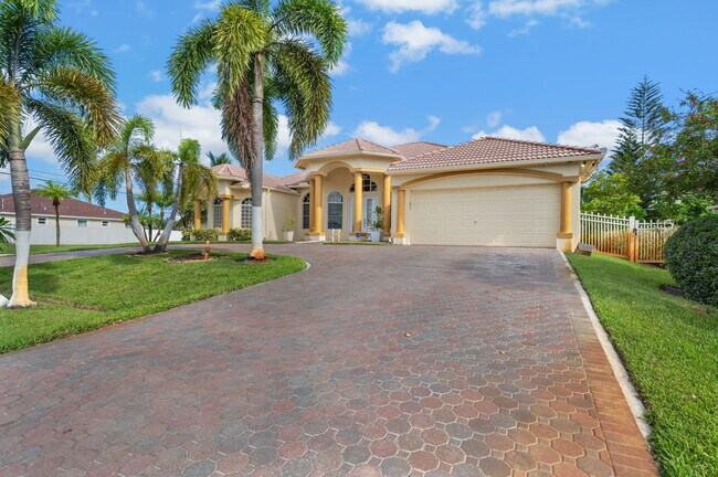 499 SW Laconic Ave in Port St. Lucie, FL - Building Photo - Building Photo