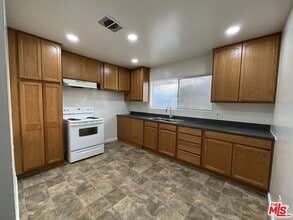 1287 Olive Tree Ln in Hemet, CA - Building Photo - Building Photo