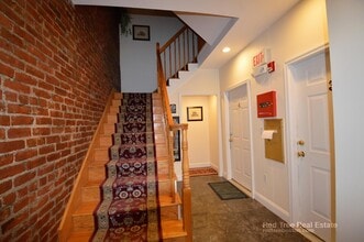 1803 Beacon St, Unit 6 in Brookline, MA - Building Photo - Building Photo