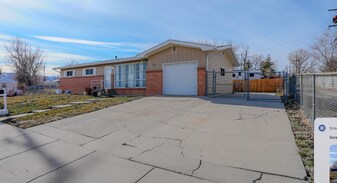 148 S Socony Pl in Casper, WY - Building Photo