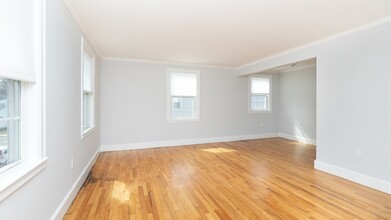 55 Colchester St, Unit #1 in Boston, MA - Building Photo - Building Photo