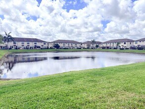 2800 Troubadour St in Palm Springs, FL - Building Photo - Building Photo