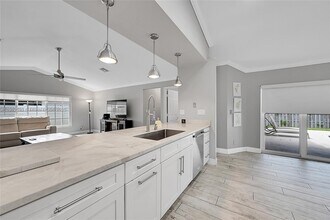 9841 SW 1st St in Plantation, FL - Building Photo - Building Photo