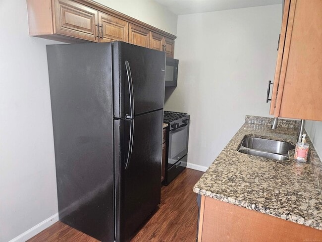 18932 E 14 Mile Rd, Unit 23 in Roseville, MI - Building Photo - Building Photo
