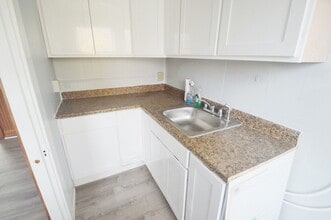 38 Cascade St in Fitchburg, MA - Building Photo - Building Photo