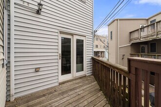 13 Knowlton St, Unit 1 in Boston, MA - Building Photo - Building Photo