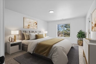 311 Hickory Dr in West Branch, IA - Foto de edificio - Building Photo