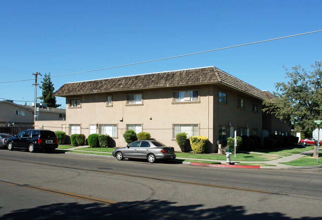 Vassar in Fresno, CA - Building Photo