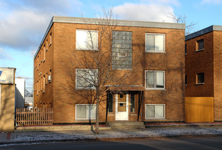 647 Cleveland Ave S in St. Paul, MN - Building Photo - Building Photo