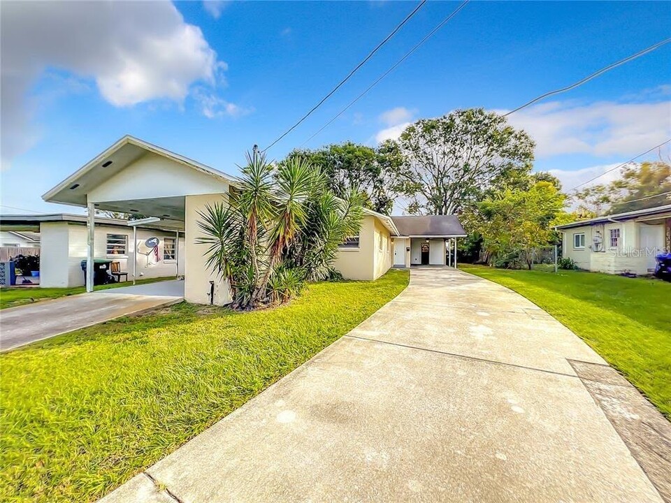 5333 Davisson Ave in Orlando, FL - Building Photo