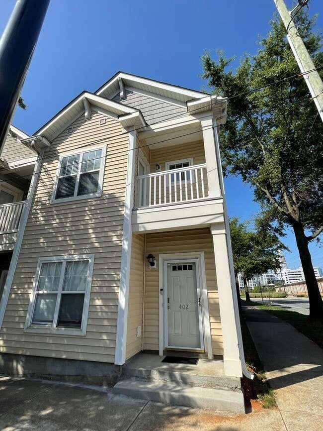 property at 402 E 16th St