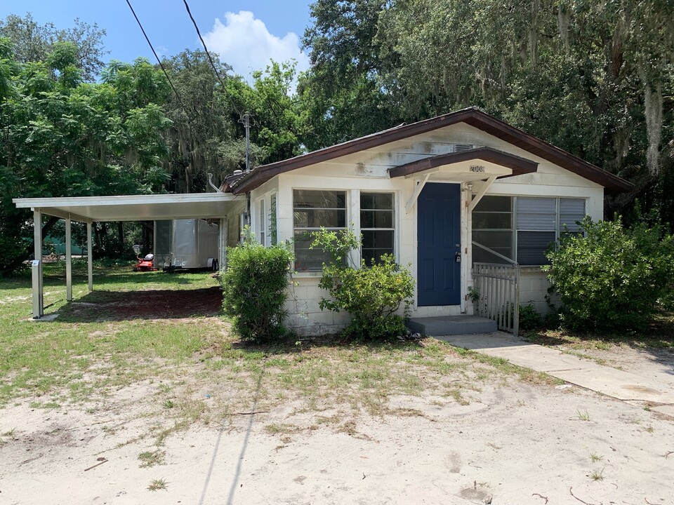 2008 Hollywood Ave in Eustis, FL - Building Photo