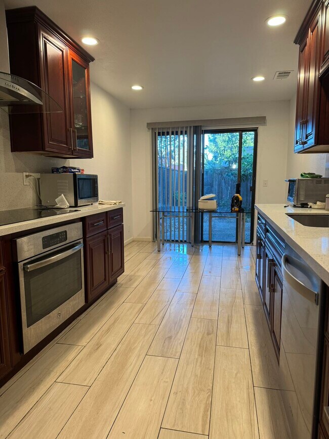575 Villa Real in Palo Alto, CA - Building Photo - Building Photo
