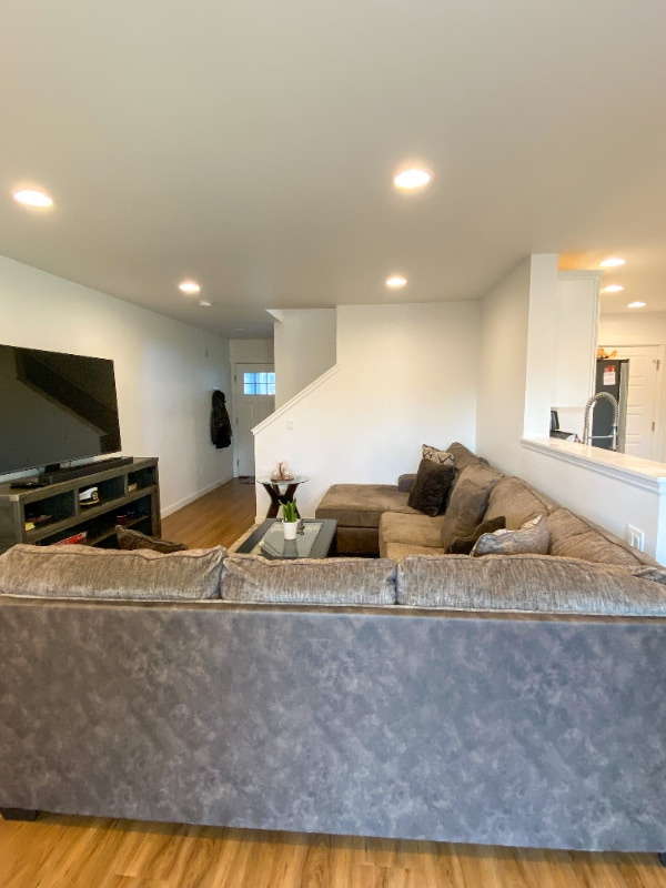 1589 NW 5th Ave in Oak Harbor, WA - Foto de edificio - Building Photo