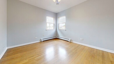 7405 W Fullerton Ave in Elmwood Park, IL - Building Photo - Building Photo
