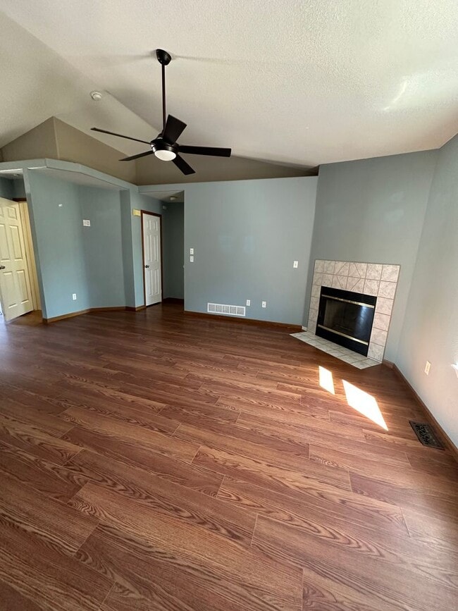 property at 605 Meadow Dr