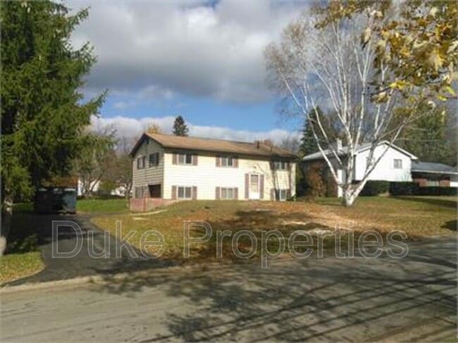 property at 142 Prentiss Way