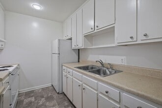 The Landings at Red Rock in Tullahoma, TN - Building Photo - Interior Photo