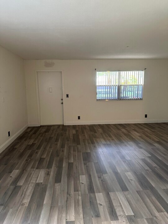 63 Saxony B in Delray Beach, FL - Building Photo