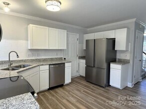 15210 Tracy Beth Rd in Huntersville, NC - Foto de edificio - Building Photo