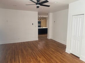 6336 S Eberhart Ave, Unit Woodlawn Beauty in Chicago, IL - Building Photo - Building Photo