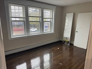 135 Massachusetts Ave in Arlington, MA - Building Photo - Building Photo