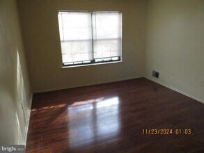 19 Joyner Ct in Trenton, NJ - Building Photo - Building Photo