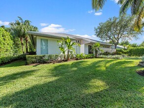 7800 SW 181st Terrace in Palmetto Bay, FL - Building Photo - Building Photo