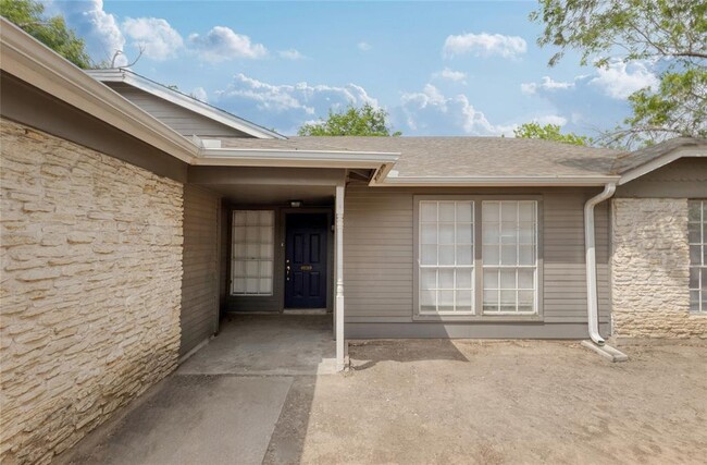 property at 11912 Sunhillow Bend