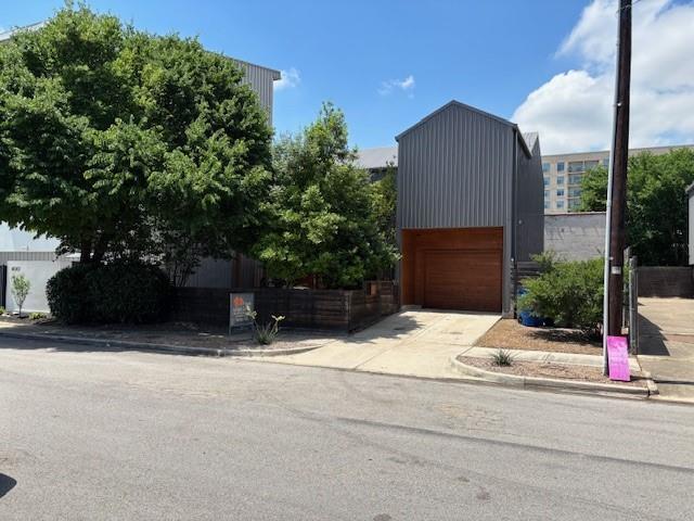 property at 2707 Florence St