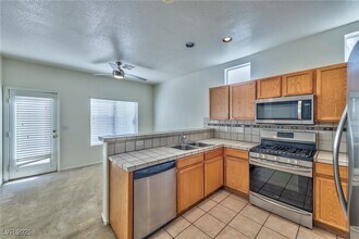 5009 Ocean Springs Ave in Las Vegas, NV - Building Photo - Building Photo