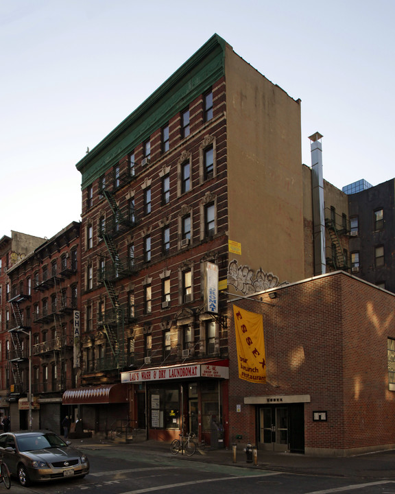 121-123 Rivington St in New York, NY - Foto de edificio