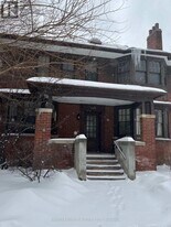 440 Avenue Rd in Toronto, ON - Building Photo