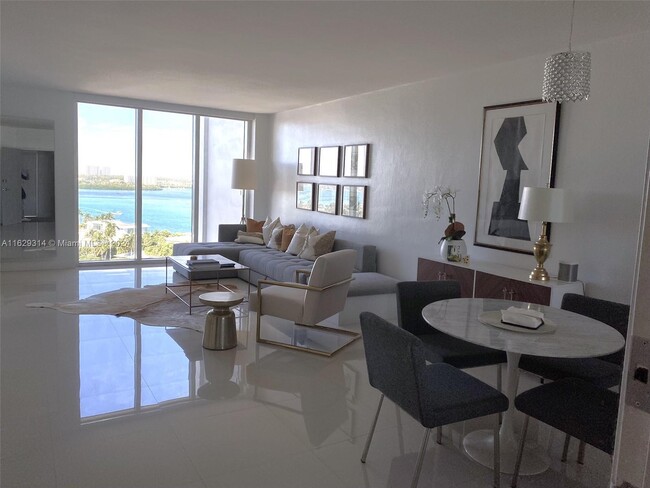 10275 Collins Ave, Unit 1223 in Bal Harbour, FL - Building Photo - Building Photo