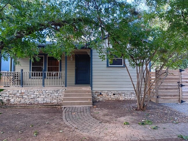 2003 Montclaire St in Austin, TX - Building Photo - Building Photo