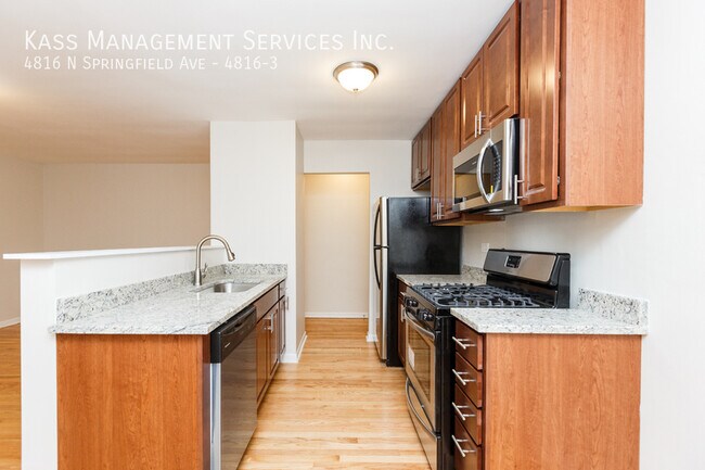 4816 N Springfield Ave in Chicago, IL - Building Photo - Building Photo