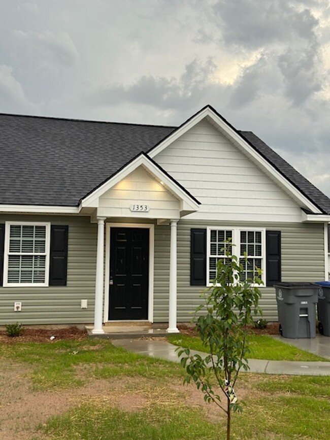 property at 1353 Northridge Dr